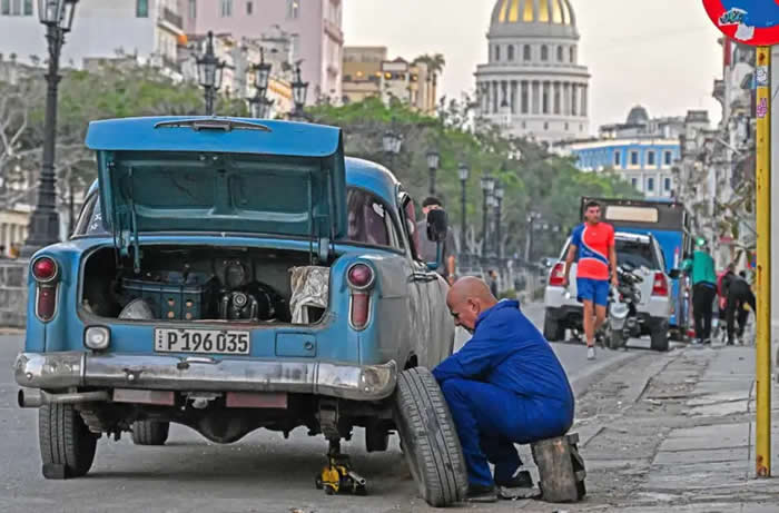 Gabriel Salvia: «Cuba es un desastre pero no me gustaría que se repita lo de Venezuela»
