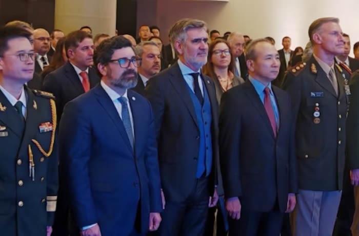 La Cancillería Argentina y la Legislatura de la Ciudad de Buenos Aires suspendieron un acto por la presión de China