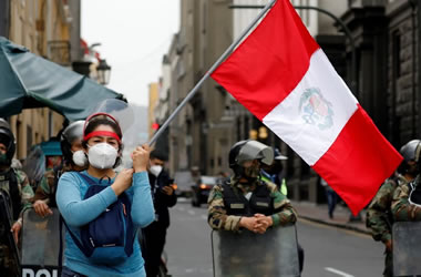 ¿Tiene cura la política peruana?